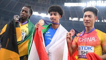 田径世锦赛｜石雨豪首获跳远铜牌 “跑跳兼修”难能可贵