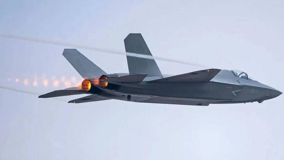 比巴基斯坦更胜一筹！6架歼-10赴泰军演，亲自教学180千米超视距空战？